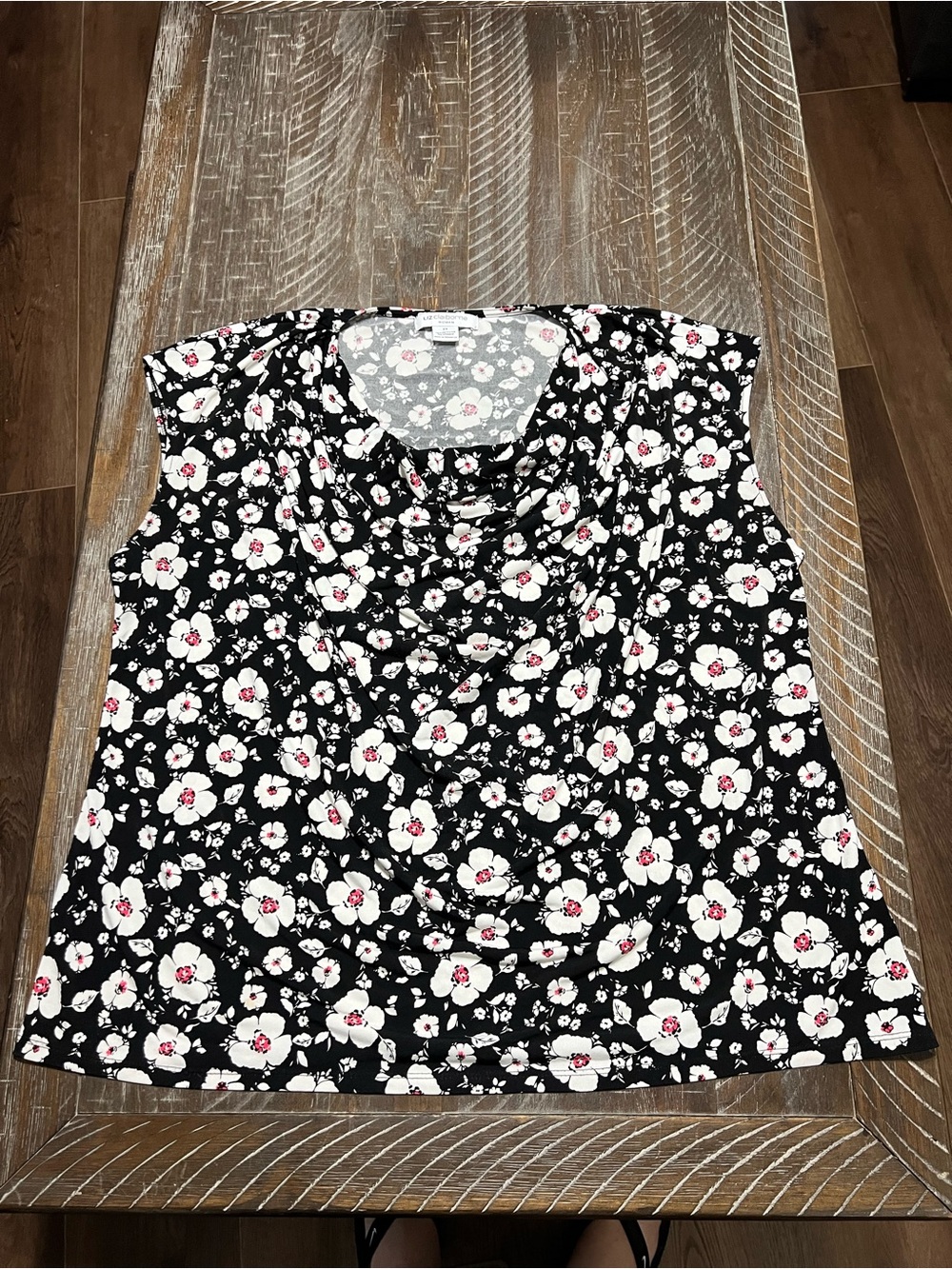 Liz Claiborne Black and White Floral Cowl Neck sleeveless top